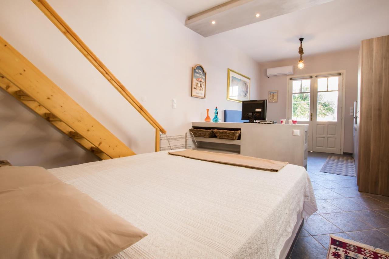 Finiki Studios Holiday home Foinikion